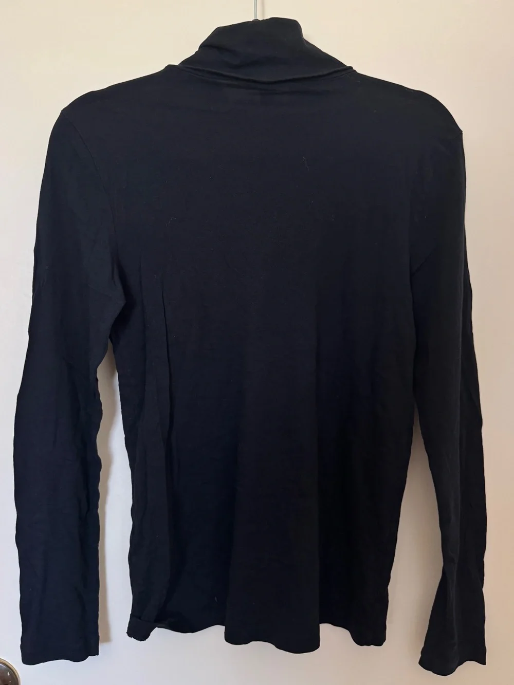 J.Crew Women’s lightweight cotton Long-Sleeve Turtleneck in black size M